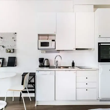 Peaceful Tikkurila Near Airport And City, Free Parking, Fast Wi-fi